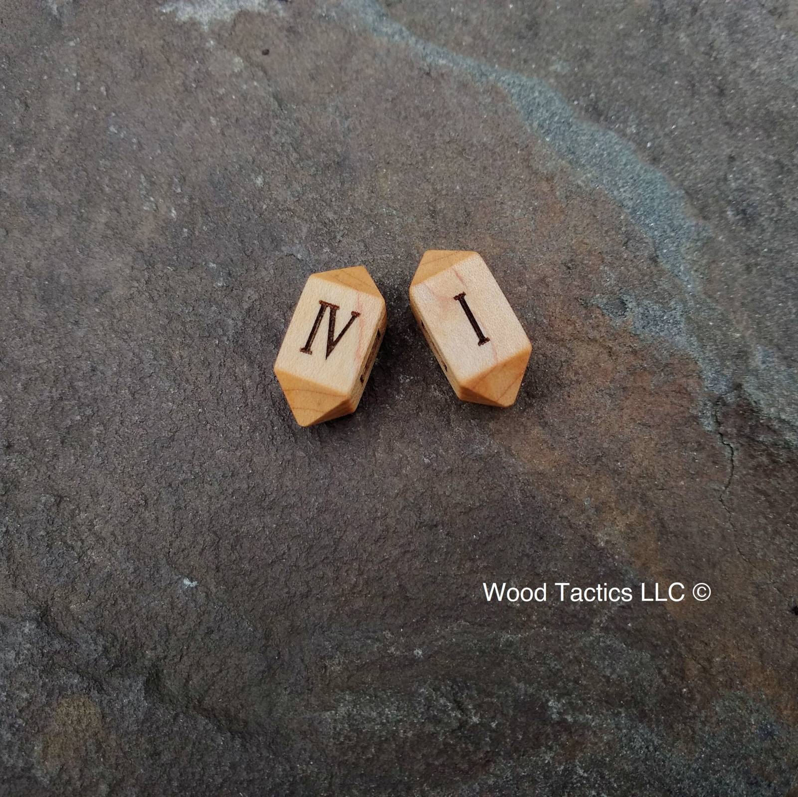 Maple Hardwood Barrell D4 Dice with Roman Numerals Symbols. 