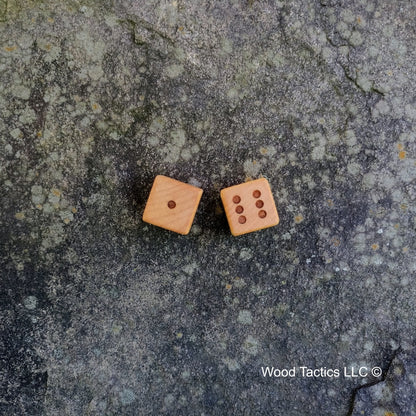 Maple Hardwood D6 16mm in size Dice with PIPS. End Grain View.